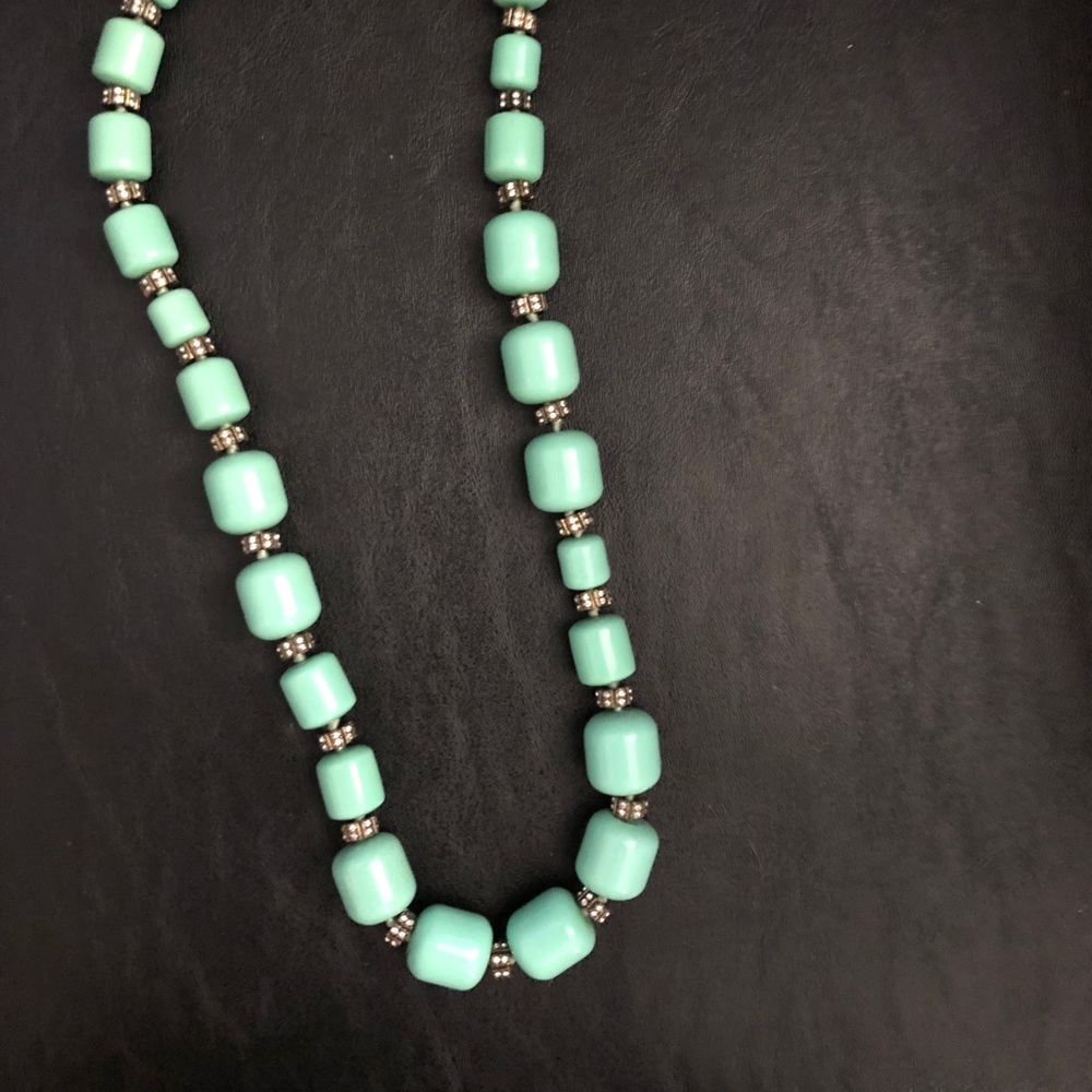 Turquoise beaded necklace